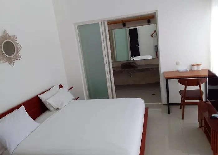 3 Bedroom Chamomile ヌサドゥア