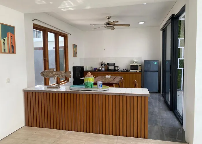 3 Bedroom Chamomile ヴィラ *