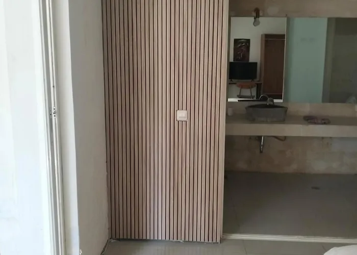 3 Bedroom Chamomile ヴィラ