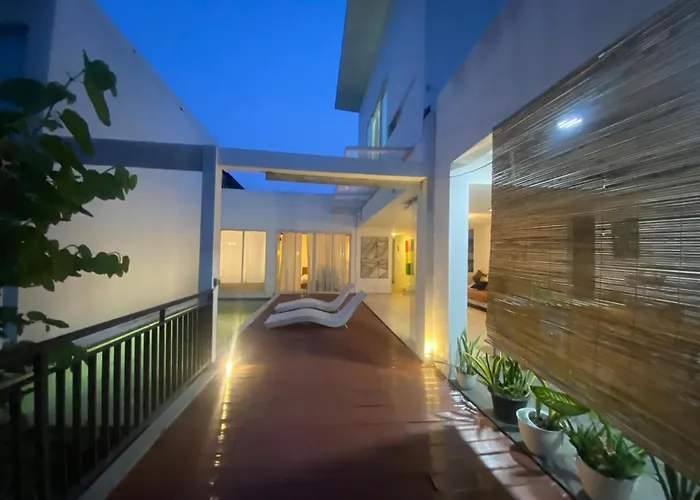 3 Bedroom Chamomile * ヌサドゥア